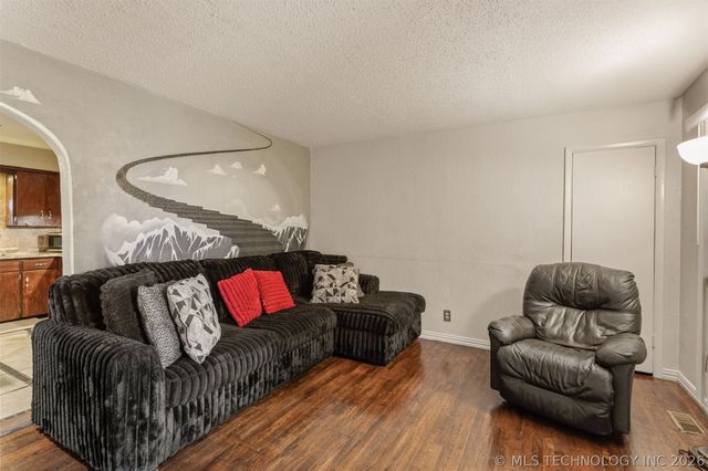 407 N Hillman Avenue, Okmulgee, OK 74447