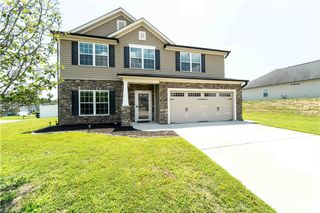 438 Bald Cypress Drive, Winston-salem, NC 27127