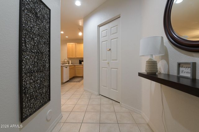 6535 E SUPERSTITION SPRINGS Boulevard 136, Mesa, AZ 85206