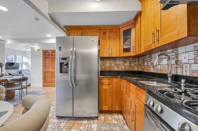 8510 Elmhurst Avenue 5A, Elmhurst, NY 11373