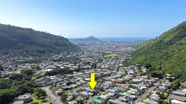 2427 Jasmine Street, Honolulu, HI 96816
