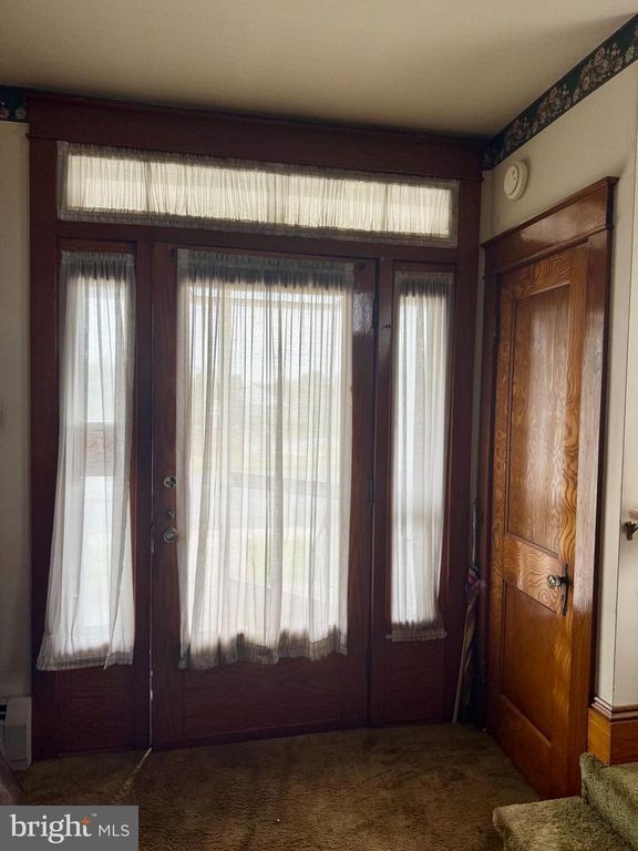 549 E KING ST, Littlestown, PA 17340