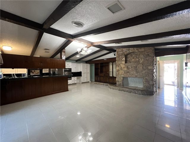 1021 Nile Dr, Corpus Christi, TX 78412