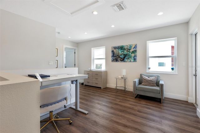 2054 ROSELAWN STREET, Sarasota, FL 34231