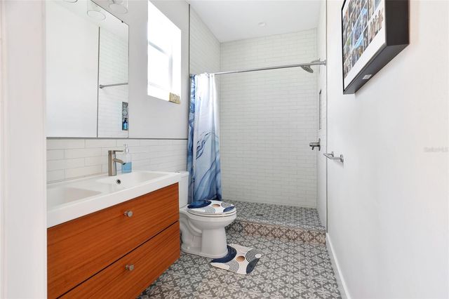 2054 ROSELAWN STREET, Sarasota, FL 34231