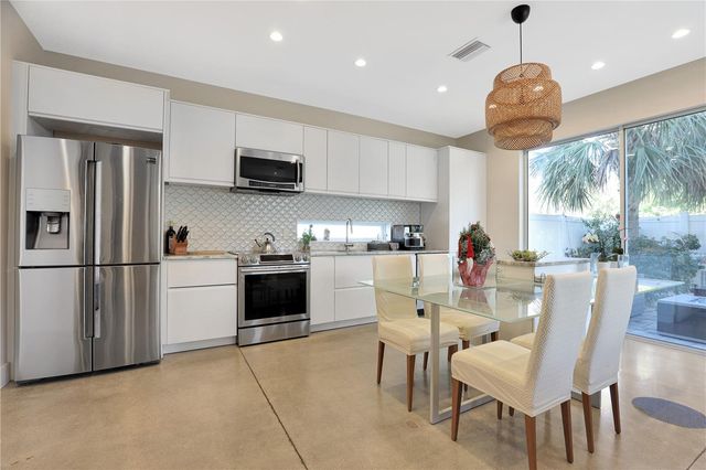 2054 ROSELAWN STREET, Sarasota, FL 34231