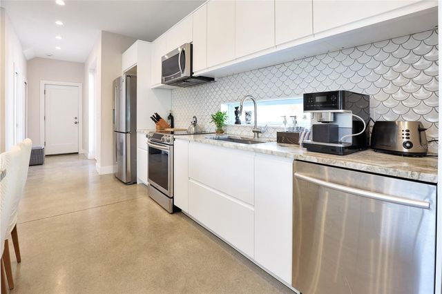 2054 ROSELAWN STREET, Sarasota, FL 34231