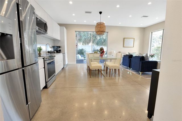 2054 ROSELAWN STREET, Sarasota, FL 34231