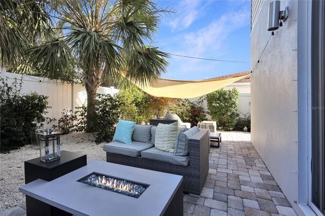 2054 ROSELAWN STREET, Sarasota, FL 34231