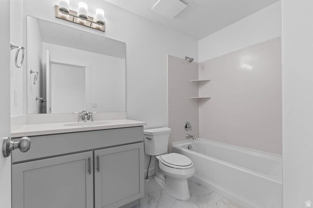 2286 N HOODED CRANE DR, Clinton, UT 84015