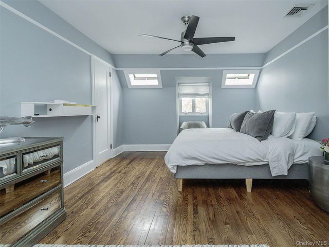 81 Huntington Road, Garden City, NY 11530