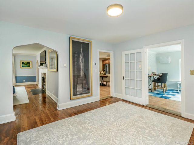 81 Huntington Road, Garden City, NY 11530