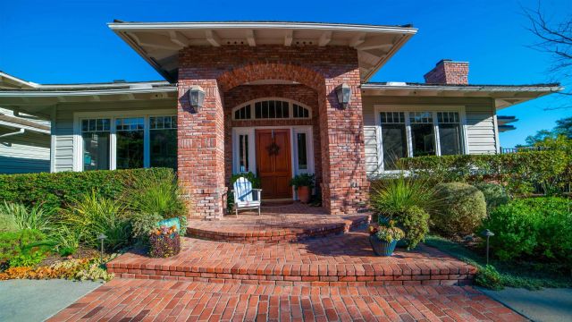 516 Whisper Wind Dr, Encinitas, CA 92024