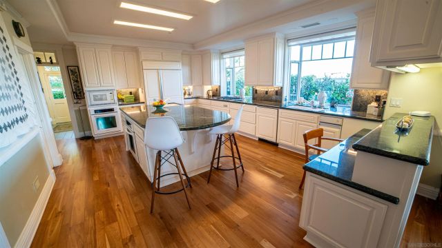 516 Whisper Wind Dr, Encinitas, CA 92024
