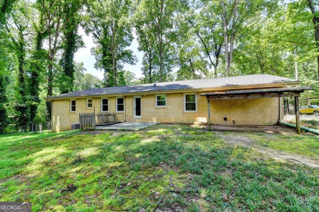 1138 Woodland Circle, Lawrenceville, GA 30043