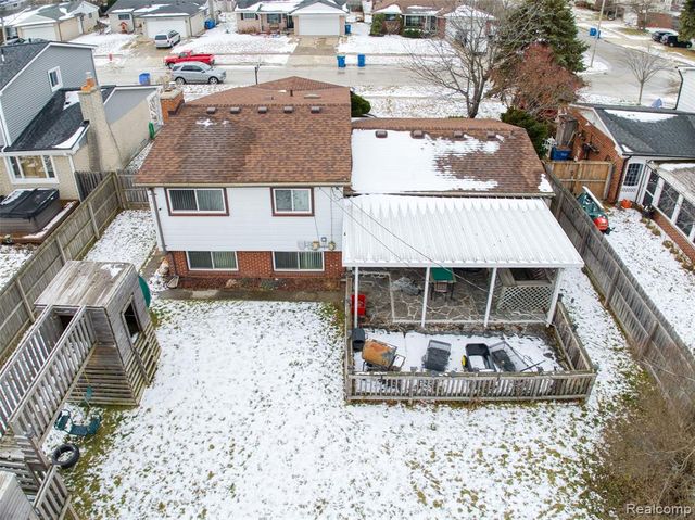 30650 Glenwood Circle, Warren, MI 48088