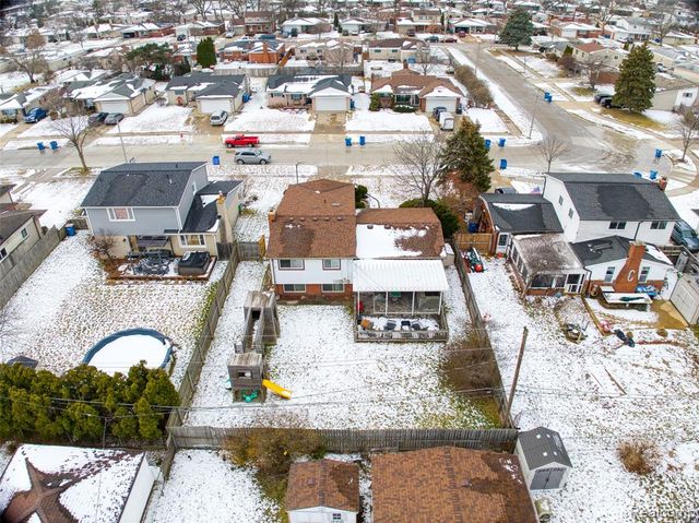 30650 Glenwood Circle, Warren, MI 48088