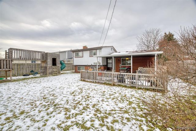 30650 Glenwood Circle, Warren, MI 48088