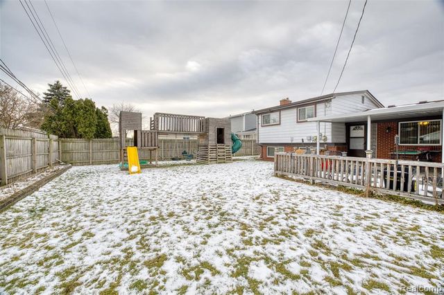 30650 Glenwood Circle, Warren, MI 48088