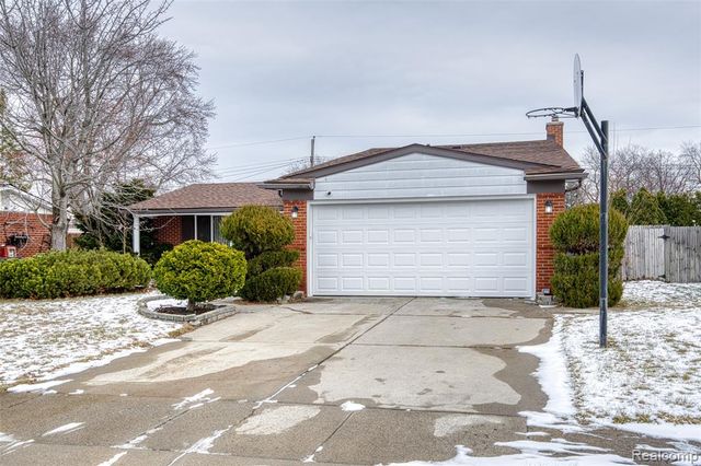 30650 Glenwood Circle, Warren, MI 48088