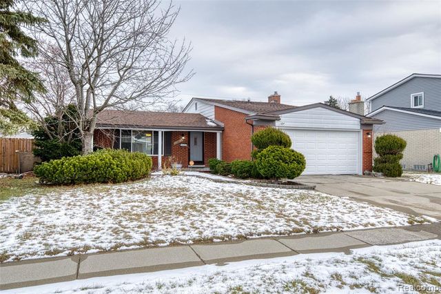 30650 Glenwood Circle, Warren, MI 48088