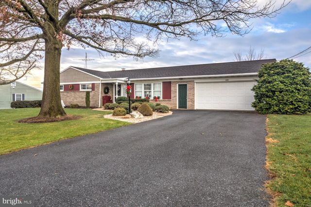 440 RANCK RD, New Holland, PA 17557