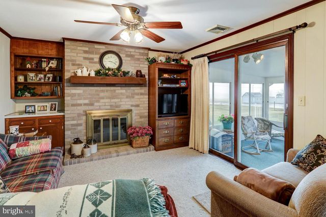 440 RANCK RD, New Holland, PA 17557