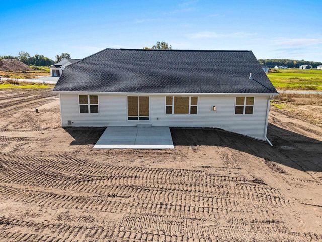 3718 HAROLDS WAY, Suamico, WI 54313