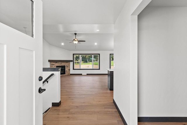 3718 HAROLDS WAY, Suamico, WI 54313