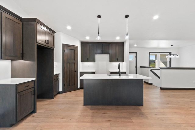 3718 HAROLDS WAY, Suamico, WI 54313