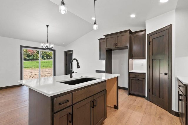 3718 HAROLDS WAY, Suamico, WI 54313