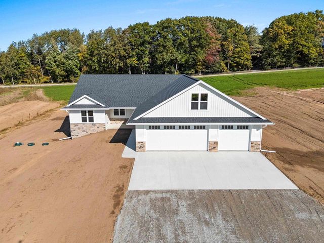 3718 HAROLDS WAY, Suamico, WI 54313