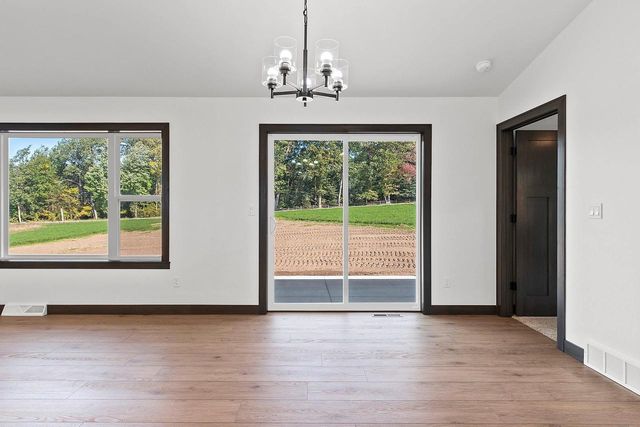 3718 HAROLDS WAY, Suamico, WI 54313