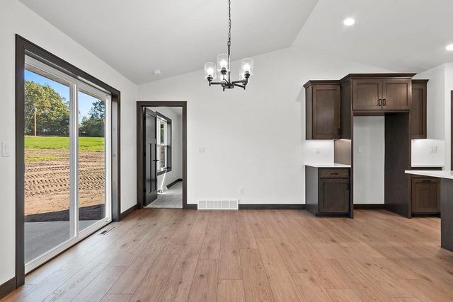 3718 HAROLDS WAY, Suamico, WI 54313
