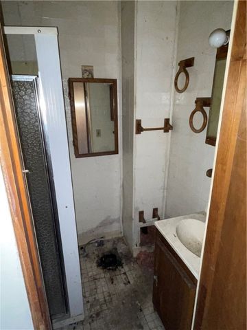 124 E 15th Ave, Homestead, PA 15120