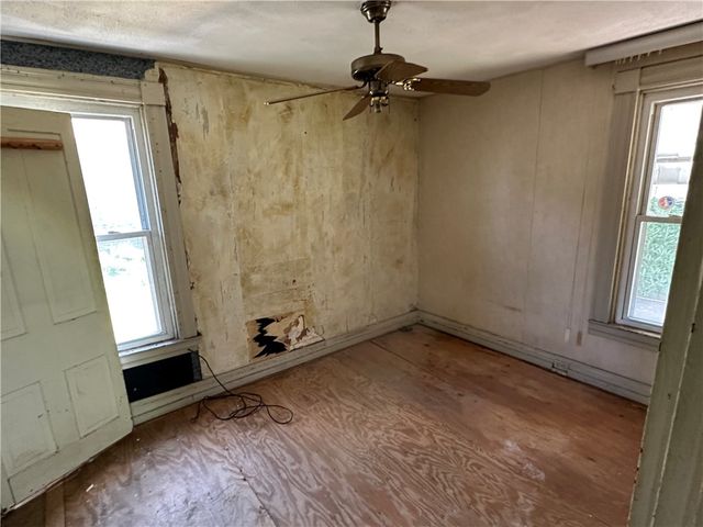 124 E 15th Ave, Homestead, PA 15120