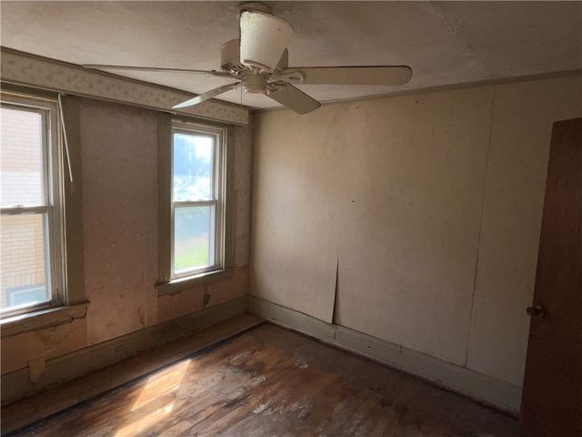 124 E 15th Ave, Homestead, PA 15120