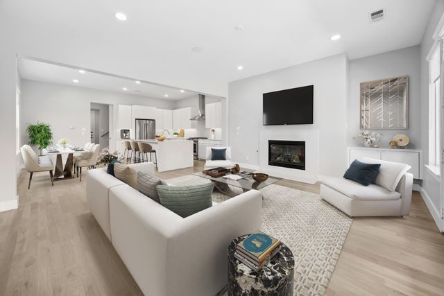 6529 Roper Street, Dallas, TX 75209