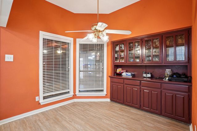 634 Rickey Canyon Avenue, Desoto, TX 75115