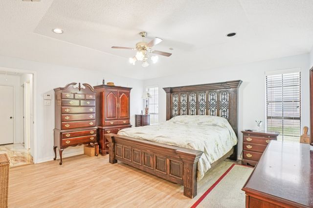 634 Rickey Canyon Avenue, Desoto, TX 75115