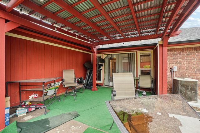 634 Rickey Canyon Avenue, Desoto, TX 75115