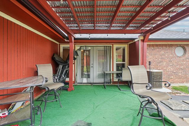 634 Rickey Canyon Avenue, Desoto, TX 75115