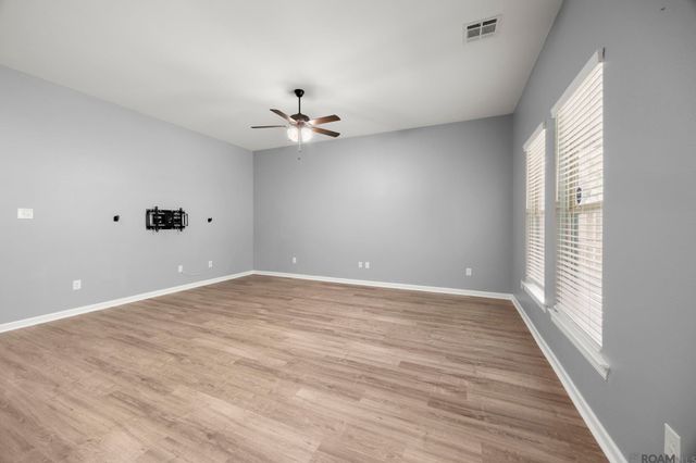 39116 Forestwood Ave, Gonzales, LA 70737