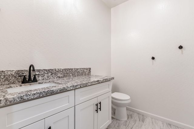 3441 E Douglas Avenue, Visalia, CA 93292