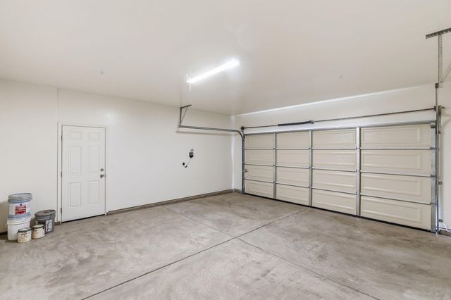 3441 E Douglas Avenue, Visalia, CA 93292