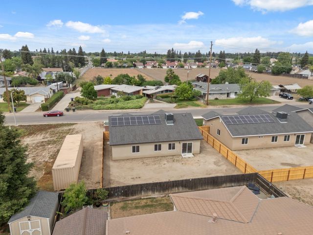 3441 E Douglas Avenue, Visalia, CA 93292