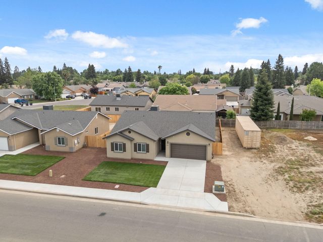 3441 E Douglas Avenue, Visalia, CA 93292