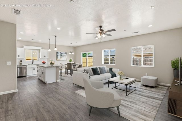 3441 E Douglas Avenue, Visalia, CA 93292