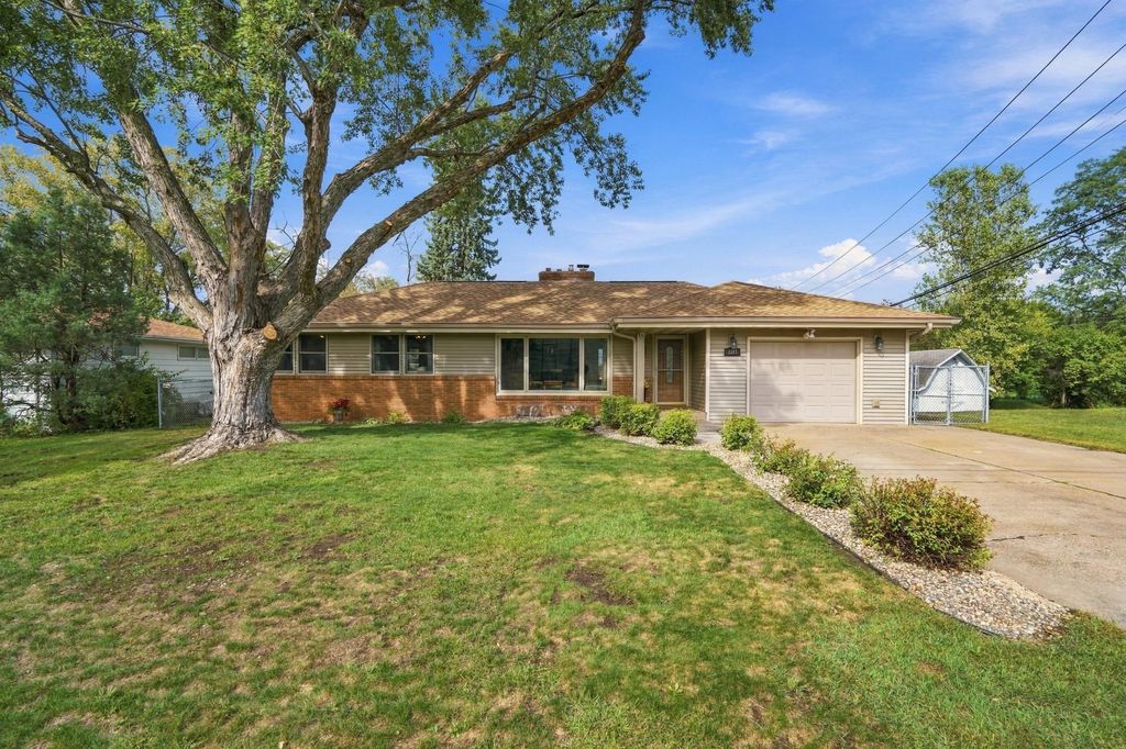 1343 Hillwind Road NE, Fridley, MN 55432 — exterior
