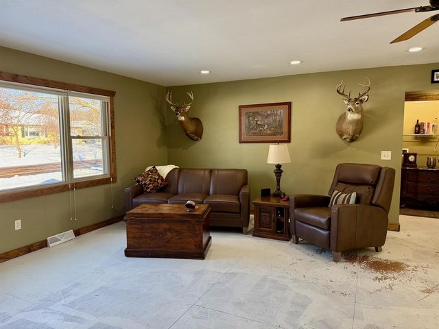 440 Bradford Drive, Waterloo, WI 53594